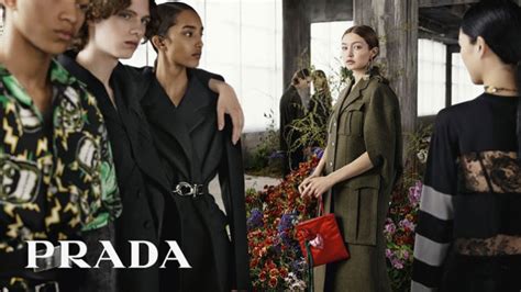 prada casette d'ete lavora con noi|prada work with us.